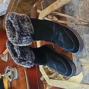 Rampage Black suede faux fur boots size 7